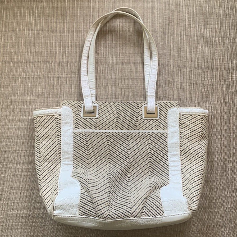 Simply Vera - Vera Wang Purse /Tote bag - Off-white & tan. Textured exterior